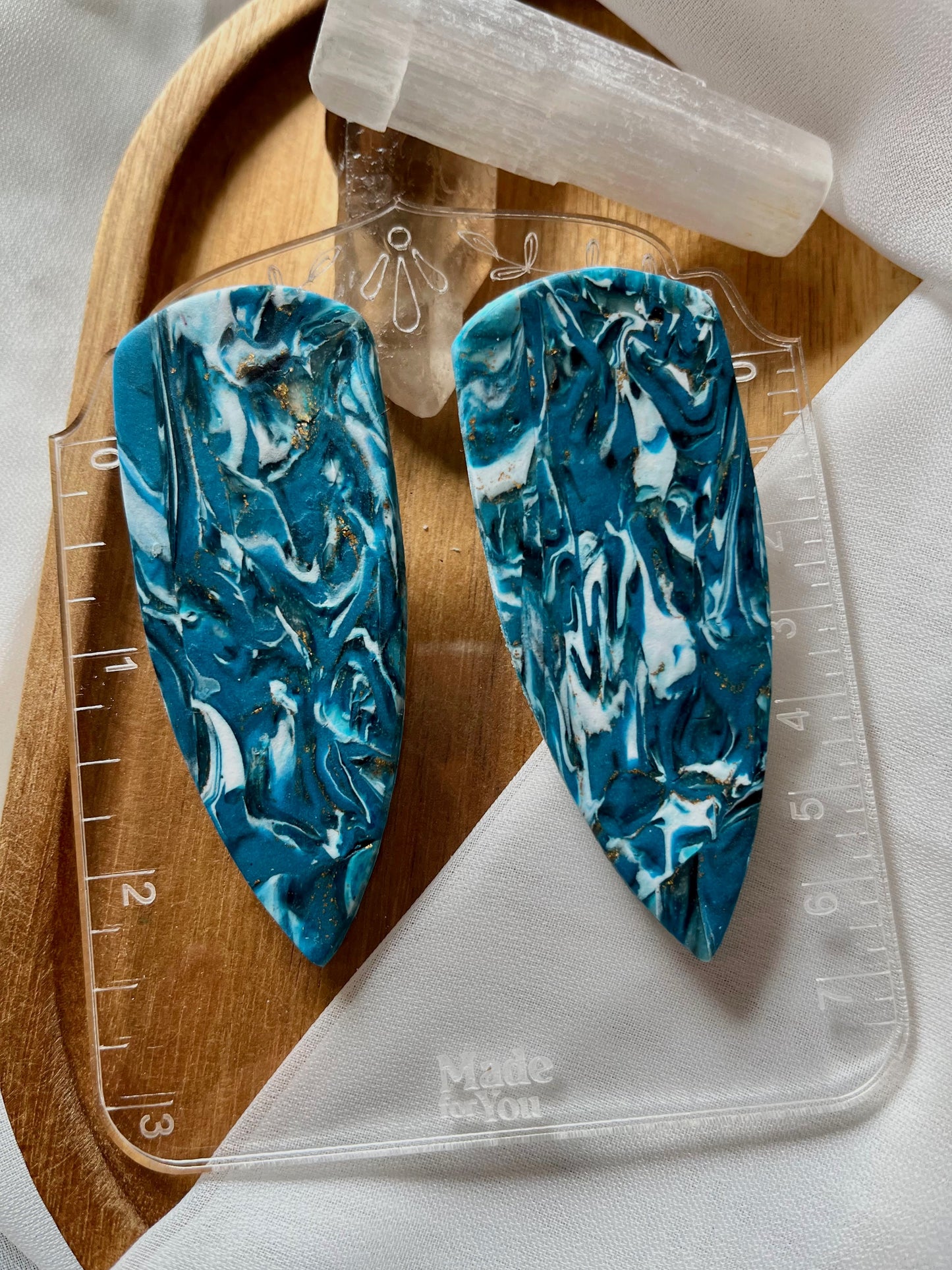 Large Marbled Turquoise Daggers