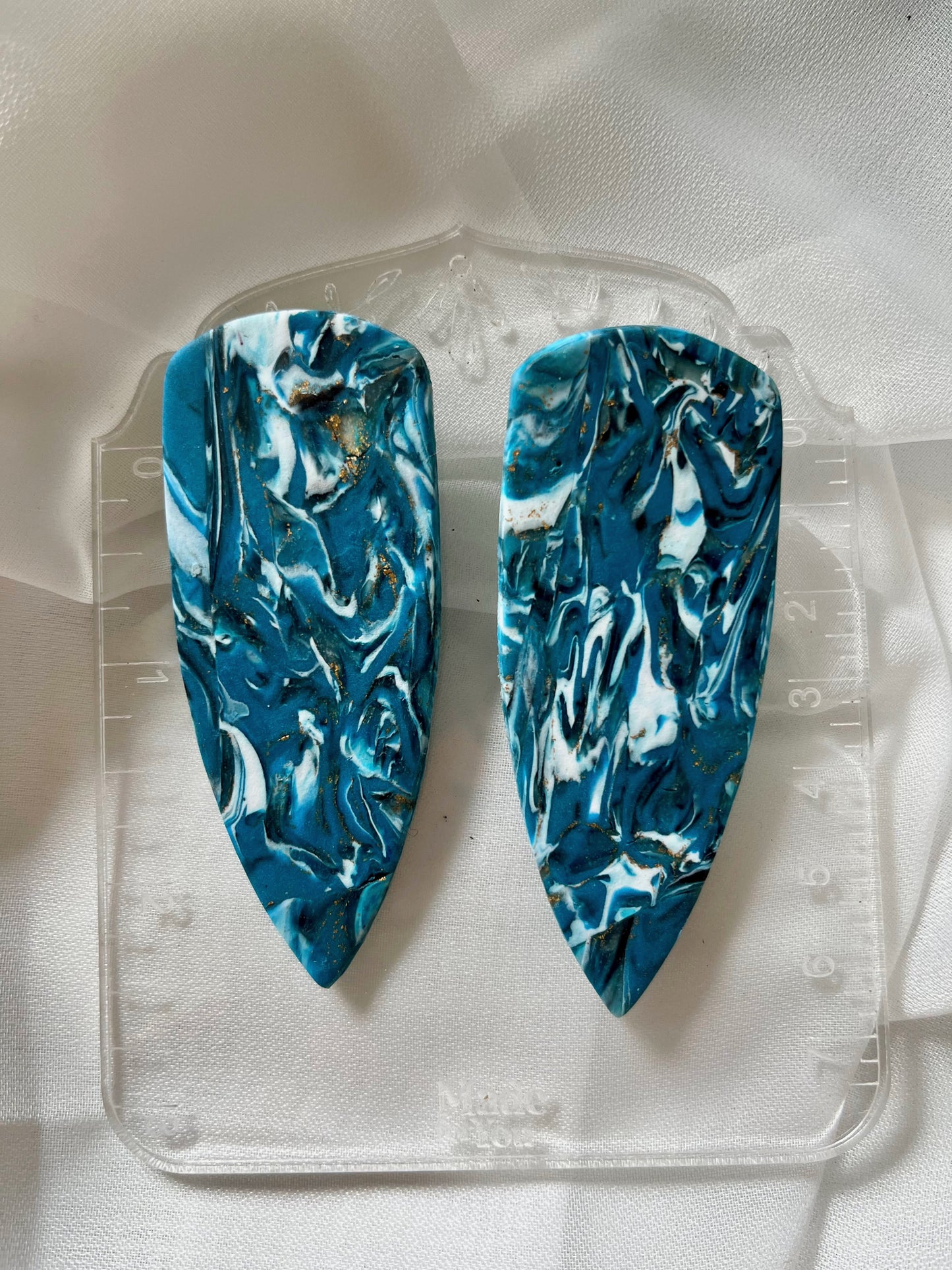 Large Marbled Turquoise Daggers
